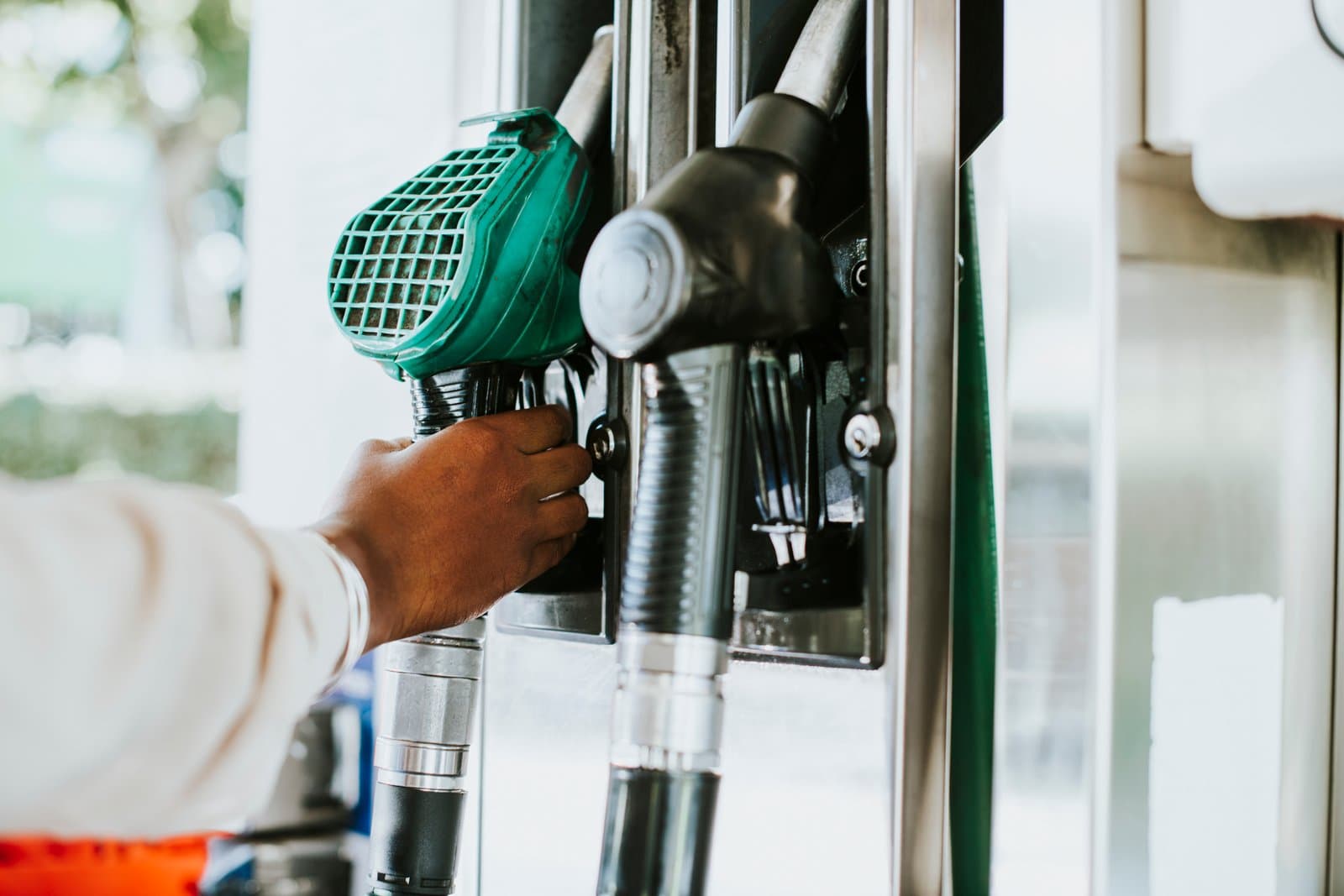 Utilizing Caustic Soda Flakes in the Production of Biofuels and Clean Energy